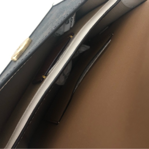 Hero Crossbody With Horse And Carriage Print - Picture 5 of 9